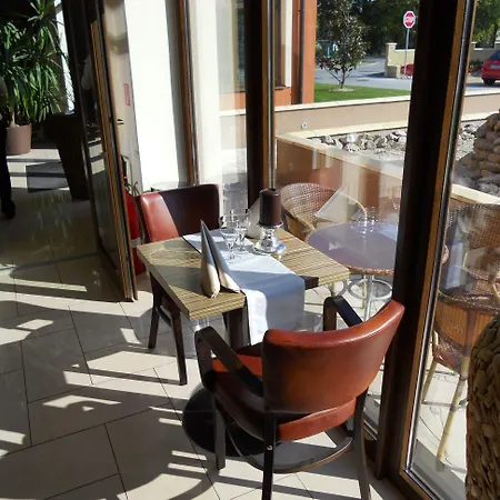 Hotel Galanta 4*