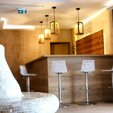 Hotel Galanta 4* غالنتا