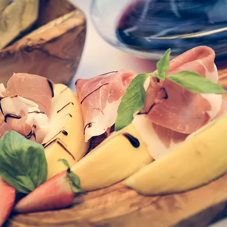 Hotel Galanta Otel 4*