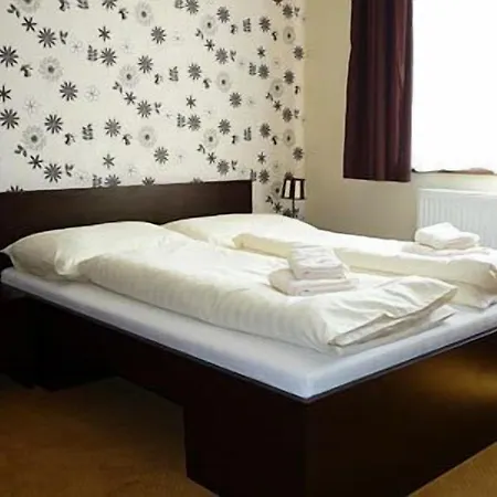 Hotell Hotel Galanta 4*