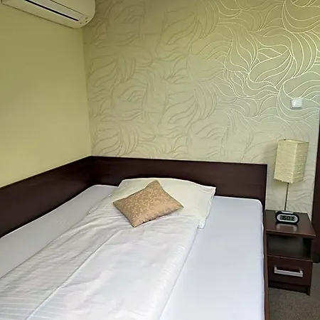 Hotel Galanta 4*