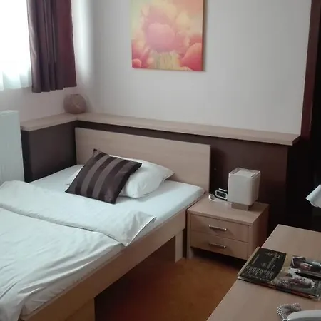 Готель Hotel Galanta 4*