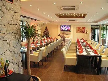Hotel Galanta 4*