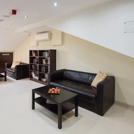 Hotel Galanta 4*