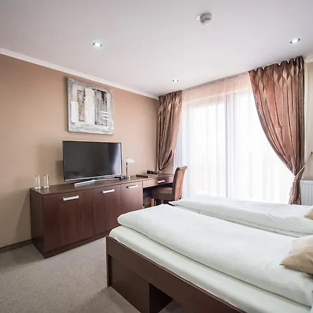 Hotel Galanta 4*