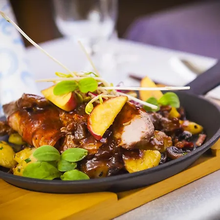 Hotel Galanta Hotel 4*